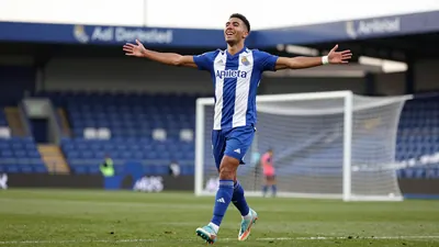 Ander Barrenetxea marcó en el tiempo añadido para que la Real Sociedad se llevara el último partido en el histórico...