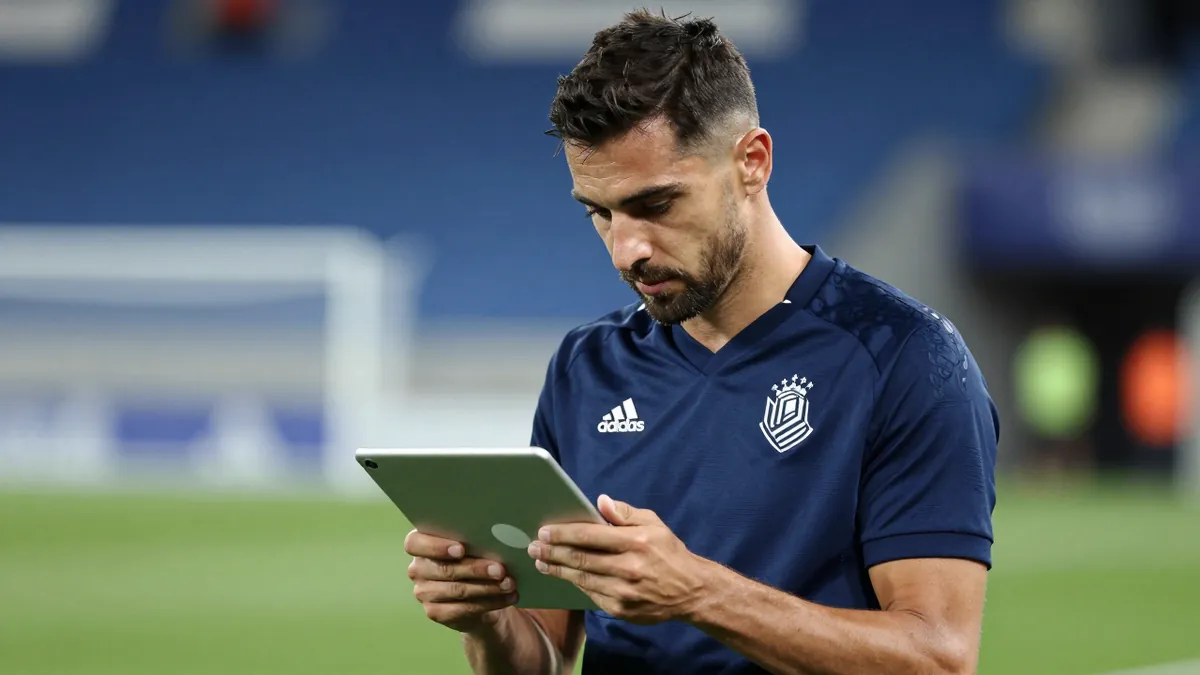 Real Sociedad intensifica la caza: rechazan una oferta baja por Krejci