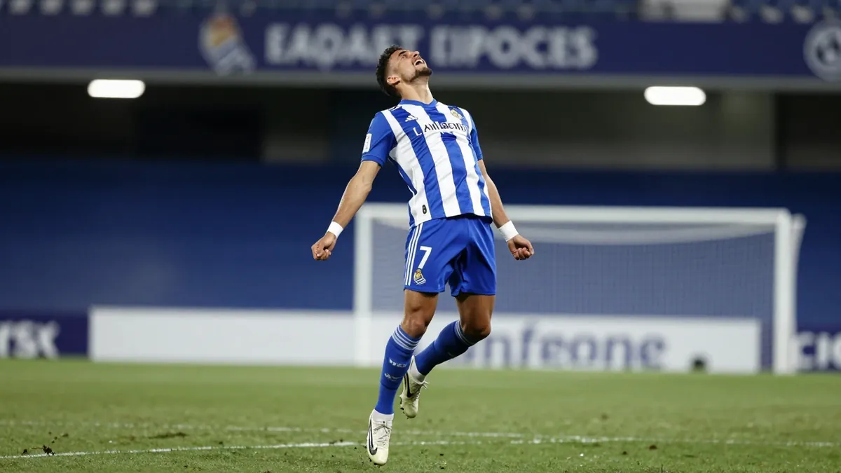 Beñat Turrientes adelantó a la Real, que vio cómo Sekou Keita empató en el 88' para un 1-1 que deja a los donostiarras...